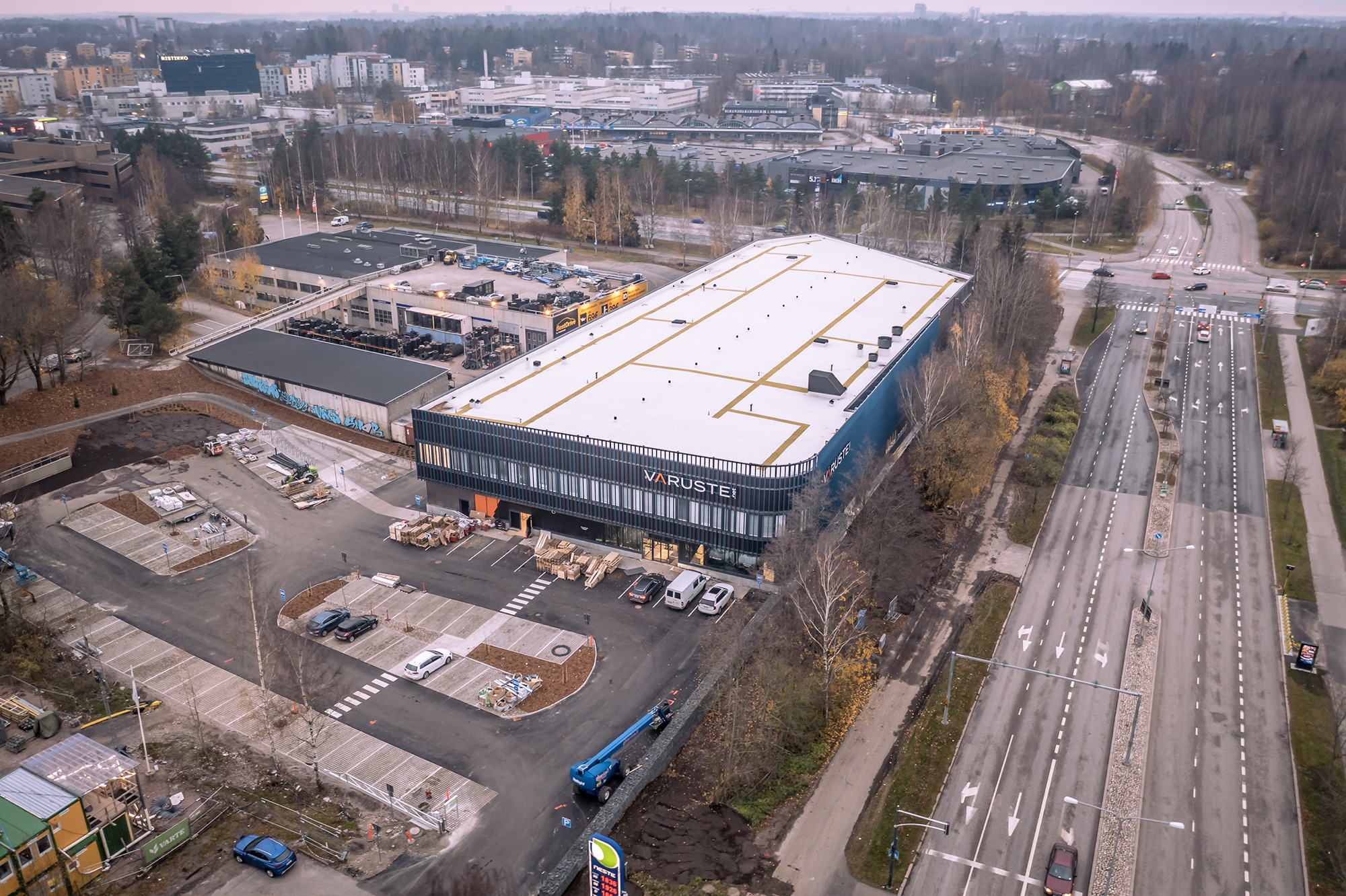Stendörren acquires big box and warehouse property in Helsinki
